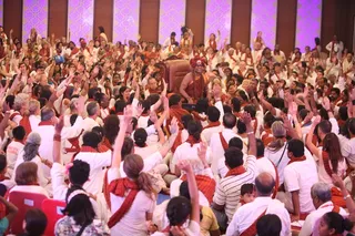 http://nithyananda.org/sites/default/files/photo-gallery/2015-05may-25th-nithyanda-diary_IMG_4812_varanasi-ia-swamiji.JPG