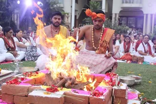 http://nithyananda.org/sites/default/files/photo-gallery/2015-05may-26th-nithyanda-diary_IMG_5582_varanasai-rudra-homa-swamiji.JPG