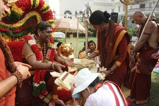 http://nithyananda.org/sites/default/files/photo-gallery/2015-05may-26th-nithyanda-diary_IMG_5823_varanasai-rudra-homa-swamiji.JPG