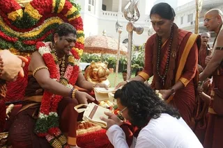 http://nithyananda.org/sites/default/files/photo-gallery/2015-05may-26th-nithyanda-diary_IMG_5825_varanasai-rudra-homa-swamiji.JPG