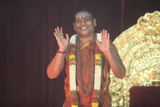 http://nithyananda.org/sites/default/files/photo-gallery/2015-06jun-04th-nithyananda-diary_IMG_7389_bidadi-Tirujnanasbandar-Jyothiyil%20kalathal-swamiji.JPG