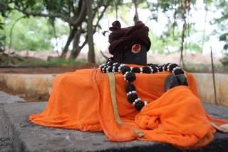 http://nithyananda.org/sites/default/files/photo-gallery/2015-06jun-19th-nithyananda-diary_IMG_9982_bidadi-temple-muniswara.JPG