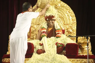 http://nithyananda.org/sites/default/files/photo-gallery/2015-06jun-20th-nithyananda-diary_IMG_9944_bidadi-ndy-day01-swamiji.JPG