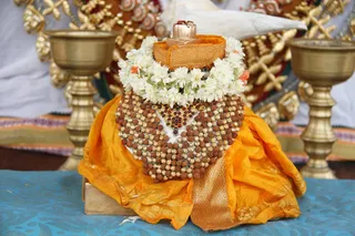 http://nithyananda.org/sites/default/files/photo-gallery/2015-06jun-21th-nithyananda-diary_IMG_0664_bidadi-temple-.JPG
