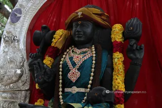 http://nithyananda.org/sites/default/files/photo-gallery/2015-06jun-25th-nithyananda-diary_IMG_0981_bidadi-temple-lord-dhakshinamoorthy.JPG