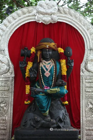 http://nithyananda.org/sites/default/files/photo-gallery/2015-06jun-26th-nithyananda-diary_IMG_1555_bidadi-temple-dakshinamoorthi.JPG