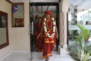 http://nithyananda.org/sites/default/files/photo-gallery/2015-06jun-30th-nithyananda-diary_IMG_1088_varanasi-satsang-swamiji_0.JPG