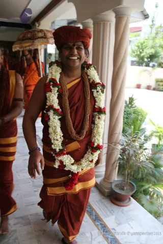 http://nithyananda.org/sites/default/files/photo-gallery/2015-06jun-30th-nithyananda-diary_IMG_1093_varanasi-satsang-swamiji_0.JPG