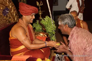 http://nithyananda.org/sites/default/files/photo-gallery/2015-07jul-02nd-nithyananda-diary_IMG_1887_varanasi-satsang-swamiji.JPG