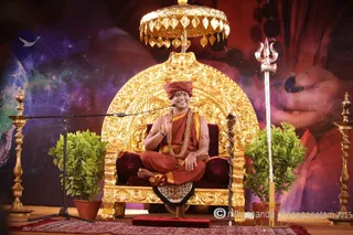 http://nithyananda.org/sites/default/files/photo-gallery/2015-07jul-02nd-nithyananda-diary_IMG_2245_varanasi-satsang-swamiji.JPG
