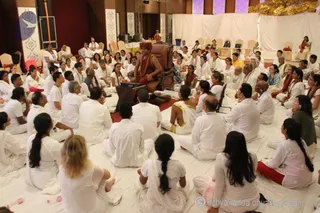 http://nithyananda.org/sites/default/files/photo-gallery/2015-07jul-02nd-nithyananda-diary_IMG_2573_varanasi-kalabirava-temple-visit-swamiji.JPG