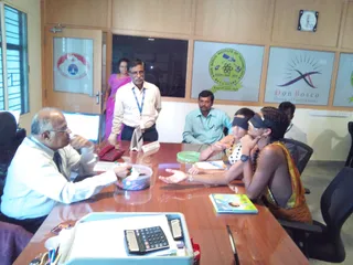 http://nithyananda.org/sites/default/files/photo-gallery/2015-07jul-03rd-nithyananda-diary_IMG-20150703-WA0001_bidadi-blind-fold-reading.jpg