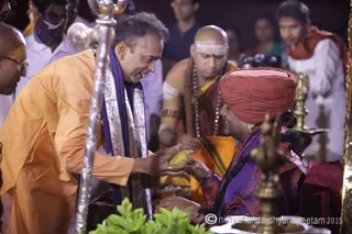 http://nithyananda.org/sites/default/files/photo-gallery/2015-07jul-03rd-nithyananda-diary_IMG_2752_varanasi-satsang-swamiji_0.JPG