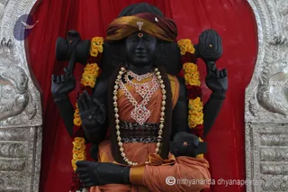 http://nithyananda.org/sites/default/files/photo-gallery/2015-07jul-04th-nithyananda-diary_IMG_0225_bidadi-temple-lord-dhakshinamoorthy.JPG
