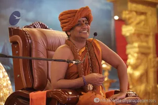 http://nithyananda.org/sites/default/files/photo-gallery/2015-07jul-07th-nithyananda-diary_IMG_4965_varanasi-ia-class-swamiji_0.JPG
