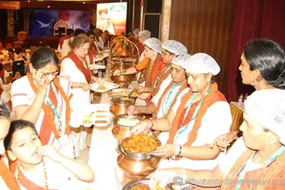 http://nithyananda.org/sites/default/files/photo-gallery/2015-07jul-11th-nithyananda-diary_IMG_7148_varanasi-ia-calss-swamiji.JPG