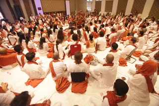 http://nithyananda.org/sites/default/files/photo-gallery/2015-07jul-12th-nithyananda-diary_IMG_7485_varanasi-ia-class-swamiji.JPG