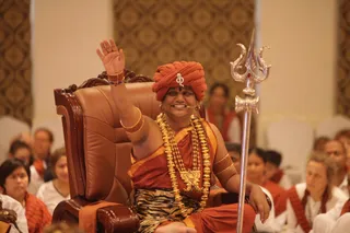 http://nithyananda.org/sites/default/files/photo-gallery/2015-07jul-12th-nithyananda-diary_IMG_7499_varanasi-ia-class-swamiji.JPG