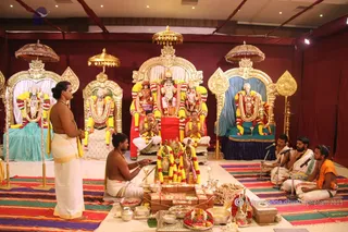 http://nithyananda.org/sites/default/files/photo-gallery/2015-07jul-13th_IMG_7421_varanasi-meenakshi-thirukalyanam-nithyananda-diary_0.JPG