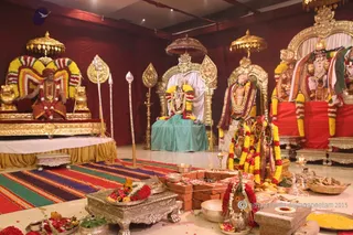 http://nithyananda.org/sites/default/files/photo-gallery/2015-07jul-13th_IMG_7477_varanasi-meenakshi-thirukalyanam-swamiji-nithyananda-diary.JPG