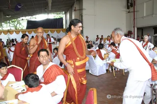 http://nithyananda.org/sites/default/files/photo-gallery/2015-07jul-13th_IMG_7824_varanasi-inner-awakening-dining-participants-swamiji-nithyananda-diary.JPG