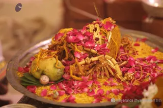 http://nithyananda.org/sites/default/files/photo-gallery/2015-07jul-13th_IMG_7883_varanasi-thirumangalyam-coconut-marriage-ceremony-nithyananda-diary_varanasi-swamiji-blessing-nithyananda-diary.JPG