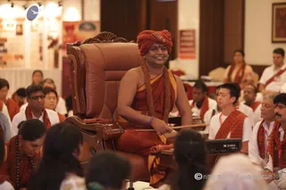 http://nithyananda.org/sites/default/files/photo-gallery/2015-07jul-13th_IMG_8007_varanasi-inner-awakening-shivoham-process-swamiji-nithyananda-diary.JPG