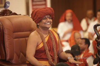 http://nithyananda.org/sites/default/files/photo-gallery/2015-07jul-15th-nithyananda-diary_IMG_8542_varanasai-ia-class-swamiji.JPG