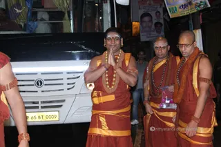 http://nithyananda.org/sites/default/files/photo-gallery/2015-07jul-16th-nithyananda-diary_IMG_8770_swamiji-kashi-vishwanath-temple_0.JPG