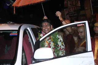 http://nithyananda.org/sites/default/files/photo-gallery/2015-07jul-16th-nithyananda-diary_IMG_8774_swamiji-kashi-vishwanath-temple_0.JPG