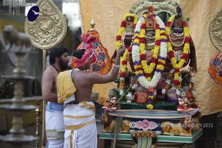http://nithyananda.org/sites/default/files/photo-gallery/2015-07jul-18th-nithyananda-diary_IMG_9506_varanasi-homa.JPG