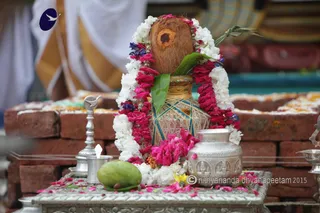 http://nithyananda.org/sites/default/files/photo-gallery/2015-07jul-18th-nithyananda-diary_IMG_9509_varanasi-homa-kalasam.JPG