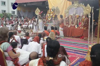 http://nithyananda.org/sites/default/files/photo-gallery/2015-07jul-18th-nithyananda-diary_IMG_9601_varanasi-homa.JPG