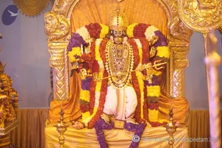 http://nithyananda.org/sites/default/files/photo-gallery/2015-07jul-9th-nithyananda-diary_IMG_5560_varanasi-rudra-homa-swamiji.JPG
