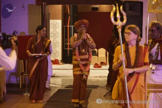http://nithyananda.org/sites/default/files/photo-gallery/2015-07jul-9th-nithyananda-diary_IMG_5569_varanasi-rudra-homa-swamiji.JPG