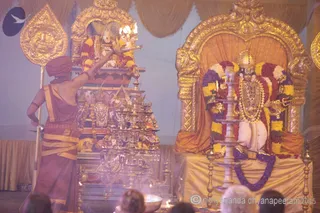 http://nithyananda.org/sites/default/files/photo-gallery/2015-07jul-9th-nithyananda-diary_IMG_5681_varanasi-rudra-homa-swamiji.JPG