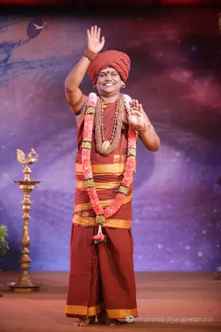 http://nithyananda.org/sites/default/files/photo-gallery/2015-07jul-9th-nithyananda-diary_IMG_5787_varanasai-satsang-swamiji.JPG