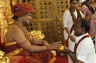 http://nithyananda.org/sites/default/files/photo-gallery/2015-08aug-26th-nithyanda-diary_IMG_9511_bidadi-satsang-swamiji.JPG