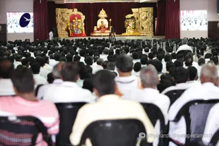 http://nithyananda.org/sites/default/files/photo-gallery/2015-09sep-05th_nithyanda-diary_IMG_2127_bidadi-samaya-deeksha-swamiji.JPG