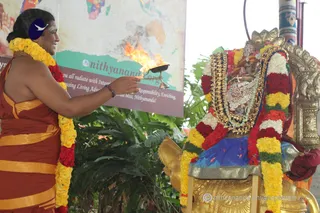 http://nithyananda.org/sites/default/files/photo-gallery/2015-09sep-08th_nithyanda-diary_IMG_3481_bidadi-ganesha-brahmotsav-flag-hosting-swamiji.JPG