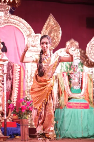 http://nithyananda.org/sites/default/files/photo-gallery/2015-09sep-18th-nithyananda-diary_IMG_8946_Nasik-bharathanatiyam-dance.jpeg