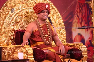 http://nithyananda.org/sites/default/files/photo-gallery/2015-10oct-11th-nithyananda-diary_IMG_4755_varanasi-ia-satsang-swamiji.JPG