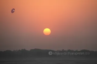 http://nithyananda.org/sites/default/files/photo-gallery/2015-10oct-11th-nithyananda-diary_IMG_4925_varanasi-ia-sunriseyoga-ganga.JPG
