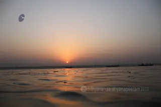 http://nithyananda.org/sites/default/files/photo-gallery/2015-10oct-11th-nithyananda-diary_IMG_4926_varanasi-ia-sunriseyoga-ganga.JPG