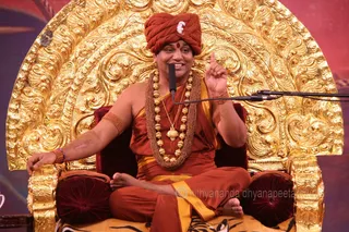 http://nithyananda.org/sites/default/files/photo-gallery/2015-10oct-11th-nithyananda-diary_IMG_5017_varanasi-ia-satsang-swamiji.JPG