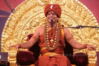 http://nithyananda.org/sites/default/files/photo-gallery/2015-10oct-11th-nithyananda-diary_IMG_5026_varanasi-ia-satsang-swamiji_0.JPG