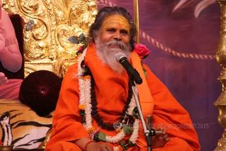 http://nithyananda.org/sites/default/files/photo-gallery/2015-10oct-11th-nithyananda-diary_IMG_5153_varanasi-ia-vip-narendragiri-swamiji.JPG