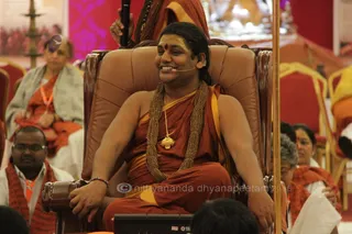 http://nithyananda.org/sites/default/files/photo-gallery/2015-10oct-11th-nithyananda-diary_IMG_5221_varanasi-ia-completion-sessions-swamiji.JPG