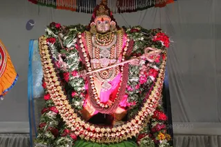 http://nithyananda.org/sites/default/files/photo-gallery/2015-10oct-12th-nithyananda-diary_IMG_5537_varanasi-ia-kalabhairava-homa.JPG
