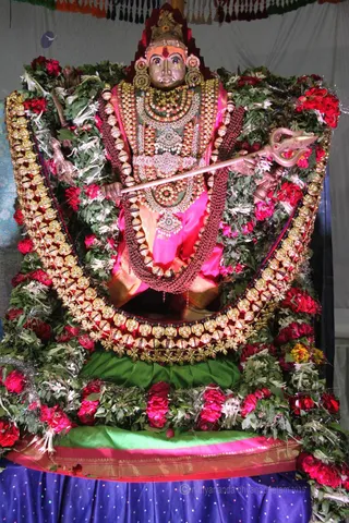 http://nithyananda.org/sites/default/files/photo-gallery/2015-10oct-12th-nithyananda-diary_IMG_5538_varanasi-ia-kalabhairava-homa.JPG